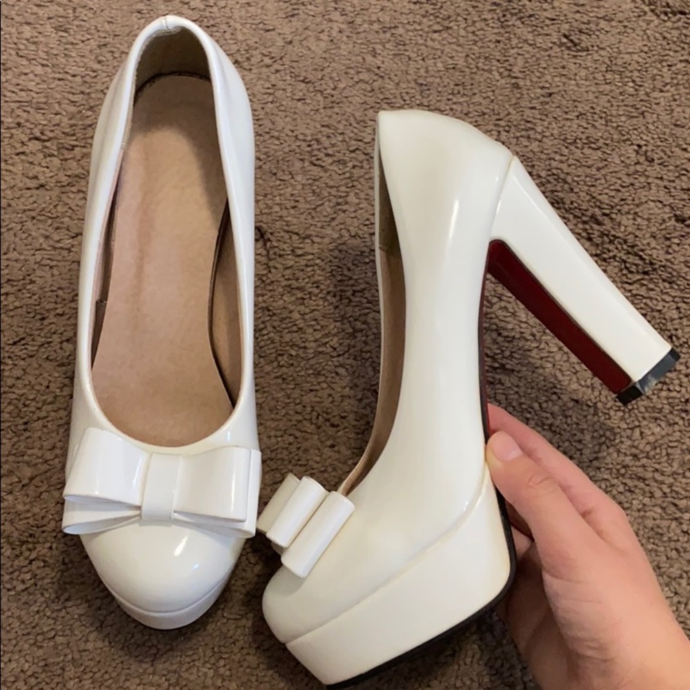 White Vintage Platform Heels